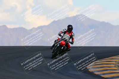 media/Oct-03-2022-Moto Forza (Mon) [[5f077a3730]]/Beginner Group/Session 5 (Turn 12)/